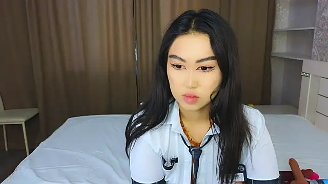 Diana Moon  online show from 06.13.26