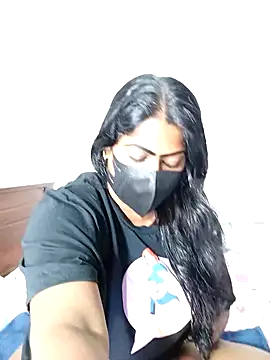 Snapshot of DISNI1997 chatting on 12.22.24 DISNI1997 online show from 12.22.24