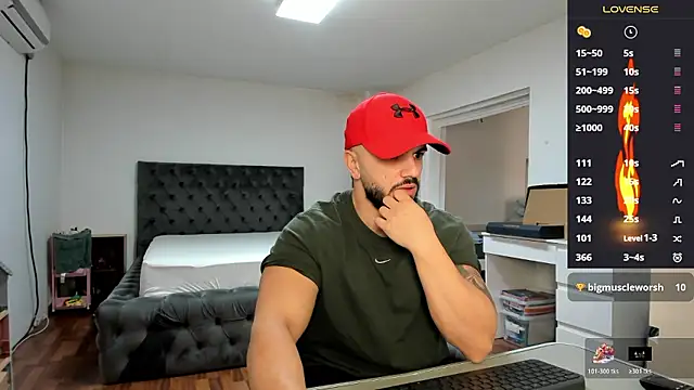 Snapshot of supermanboy94 chatting on 01.09.26 supermanboy94 online show from 01.09.26