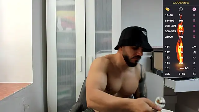 Snapshot of supermanboy94 chatting on 03.13.26 supermanboy94 online show from 03.13.26