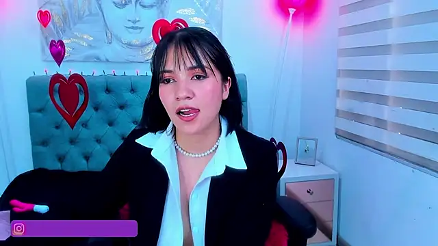 lina bedoya  online show from 02.13.25