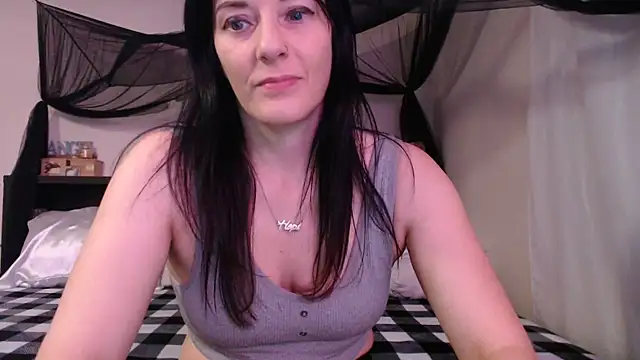 CrystalLakeXO online show from 07.16.26