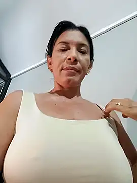 Snapshot of Angel_Perv chatting on 10.18.25 Angel Perv online show from 10.18.25