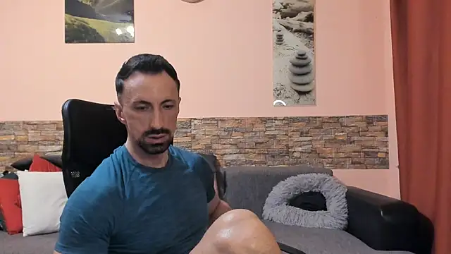 HotHunkTrainer online show from 06.18.26