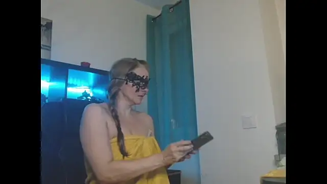 Snapshot of hadaazul99 chatting on 03.18.25 hadaazul99 online show from 03.18.25