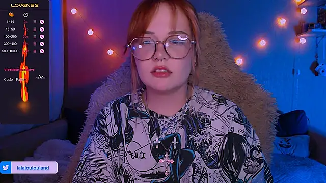 Snapshot of lala_loulou_land chatting on 02.24.25 lala loulou land online show from 02.24.25