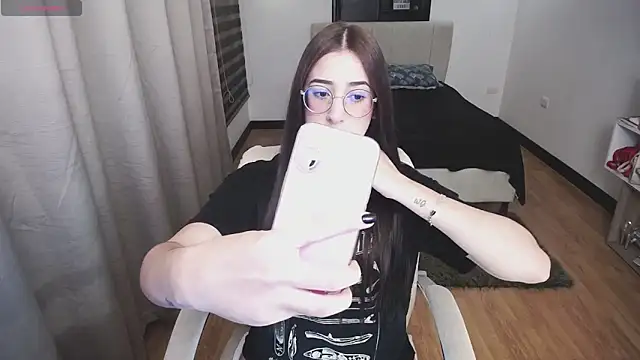 Snapshot of Imkitty-Horny chatting on 09.12.25 Imkitty-Horny online show from 09.12.25