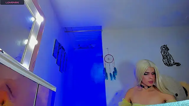 emperatrizhotwolf online show from 03.18.25