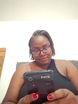 Snapshot of kaorysquirt chatting on 12.17.25 kaorysquirt online show from 12.17.25