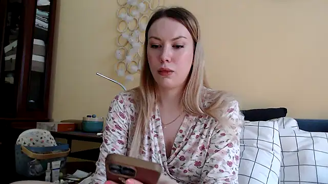 Scarlettford online show from 02.19.25