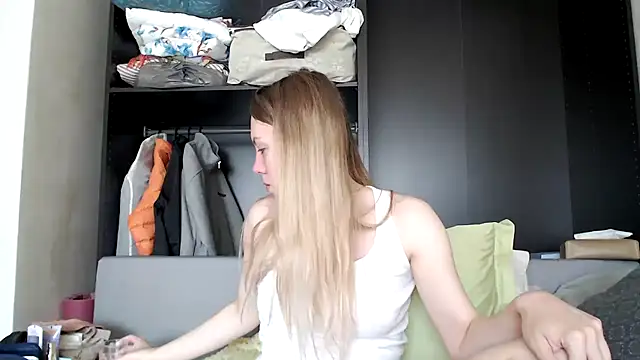 Scarlettford online show from 09.18.25