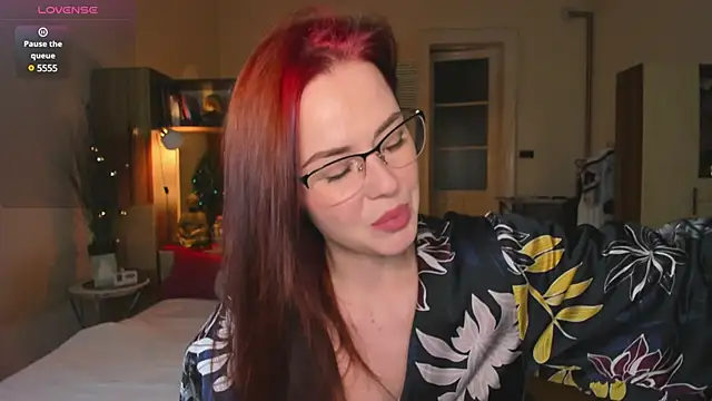 Snapshot of Sargonium999 chatting on 01.05.25 Sargonium999 online show from 01.05.25