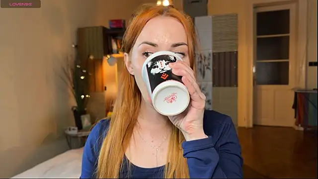 Snapshot of Sargonium999 chatting on 10.08.25 Sargonium999 online show from 10.08.25