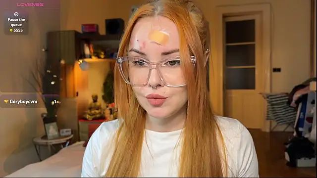 Snapshot of Sargonium999 chatting on 10.17.25 Sargonium999 online show from 10.17.25