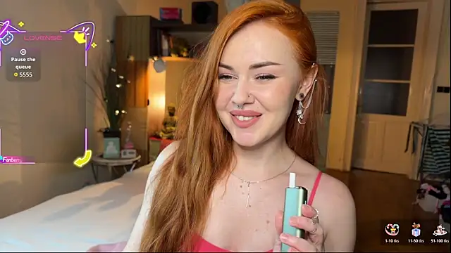 Snapshot of Sargonium999 chatting on 11.25.25 Sargonium999 online show from 11.25.25