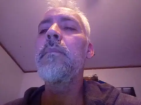 Xoc8  online show from 02.19.25