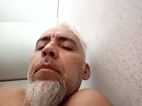 Xoc8  online show from 10.07.25