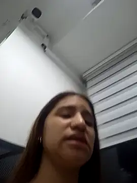 AnthonelaDuque online show from 02.11.25