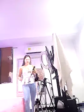 AnthonelaDuque online show from 02.25.25