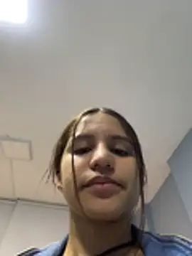 AnthonelaDuque online show from 02.04.26