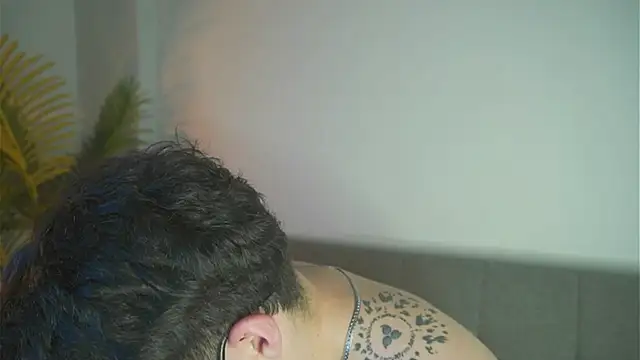 Snapshot of odin_blake chatting on 12.27.24 odin blake online show from 12.27.24