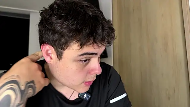 Snapshot of odin_blake chatting on 02.26.26 odin blake online show from 02.26.26