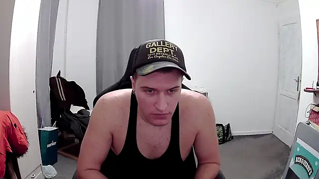 Snapshot of PKrisztian chatting on 03.23.26 PKrisztian online show from 03.23.26