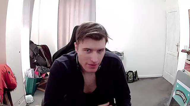 Snapshot of PKrisztian chatting on 04.08.26 PKrisztian online show from 04.08.26