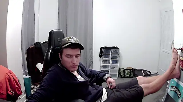 Snapshot of PKrisztian chatting on 05.18.26 PKrisztian online show from 05.18.26