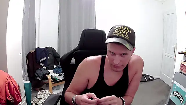 Snapshot of PKrisztian chatting on 05.26.26 PKrisztian online show from 05.26.26