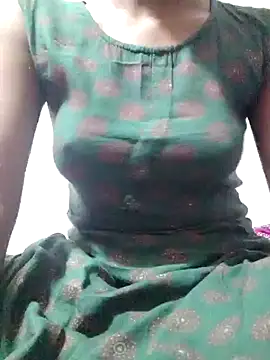 Snapshot of rituporna2004 chatting on 12.20.24 rituporna2004 online show from 12.20.24