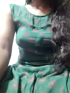 Snapshot of rituporna2004 chatting on 01.25.25 rituporna2004 online show from 01.25.25