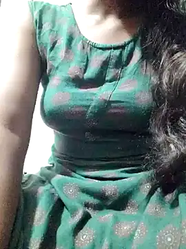 Snapshot of rituporna2004 chatting on 01.25.25 rituporna2004 online show from 01.25.25