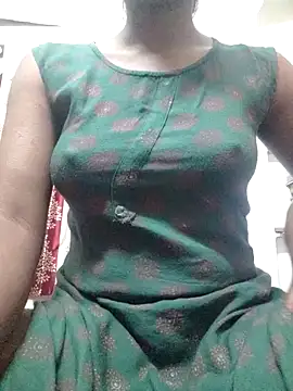 Snapshot of rituporna2004 chatting on 02.15.25 rituporna2004 online show from 02.15.25