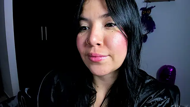 Snapshot of AilynRed chatting on 01.21.25 AilynRed online show from 01.21.25