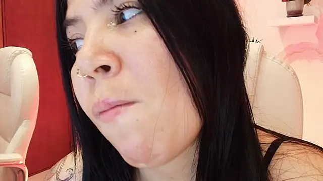 Snapshot of AilynRed chatting on 02.21.25 AilynRed online show from 02.21.25