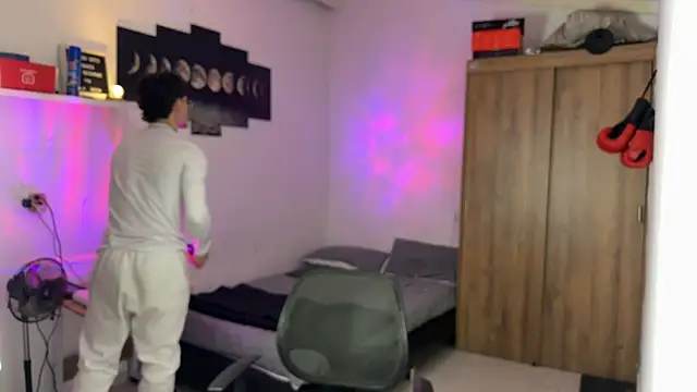 Kisan Smith online show from 11.20.25