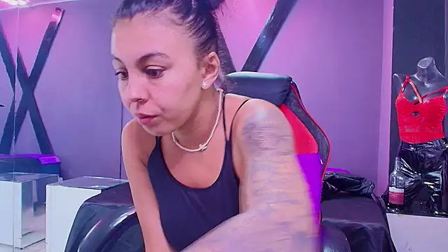 Juliet Nasty online show from 02.11.25