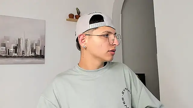 Snapshot of a_lejandro_0_8 chatting on 03.07.25 a lejandro 0 8 online show from 03.07.25