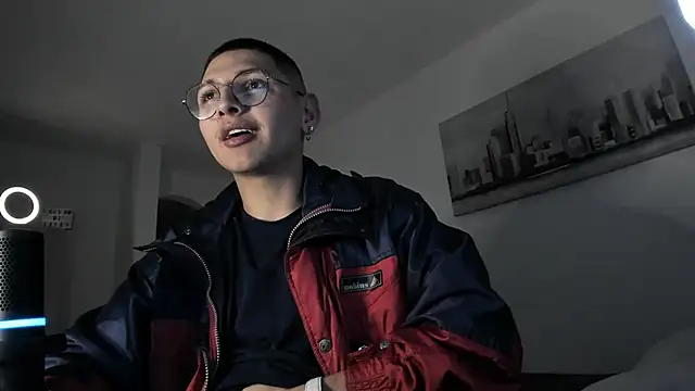 Snapshot of a_lejandro_0_8 chatting on 03.14.25 a lejandro 0 8 online show from 03.14.25