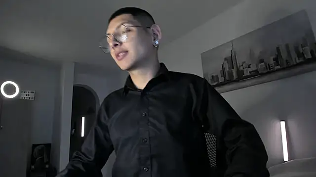 Snapshot of a_lejandro_0_8 chatting on 03.15.25 a lejandro 0 8 online show from 03.15.25