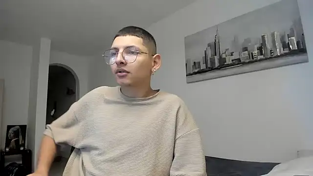 Snapshot of a_lejandro_0_8 chatting on 03.23.25 a lejandro 0 8 online show from 03.23.25