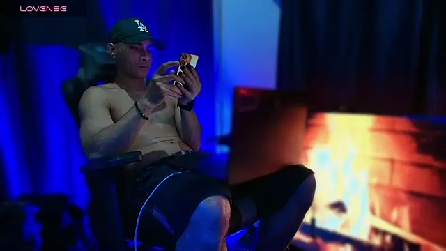 sexyboycolombi4 online show from 05.15.26