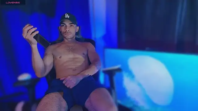 sexyboycolombi4 online show from 07.22.26