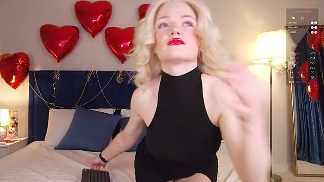 Snapshot of MilaDemies chatting on 12.28.24 MilaDemies online show from 12.28.24