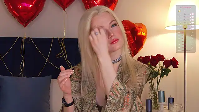 Snapshot of MilaDemies chatting on 01.06.25 MilaDemies online show from 01.06.25