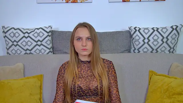 Snapshot of MelissaMelrey chatting on 12.02.24 MelissaMelrey online show from 12.02.24