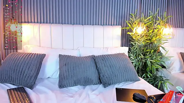 EmmilyCollson online show from 09.28.25