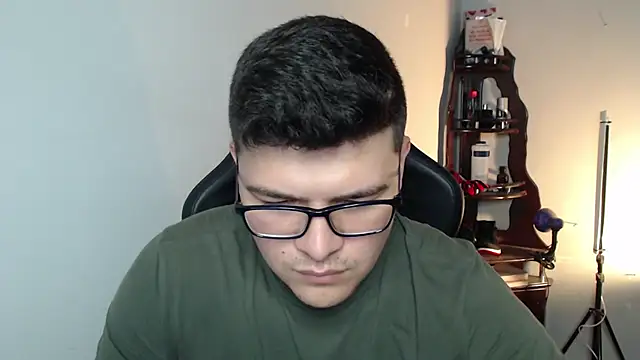 Plug Control online show from 03.01.26