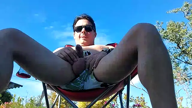 Jose HotLatino online show from 06.09.26